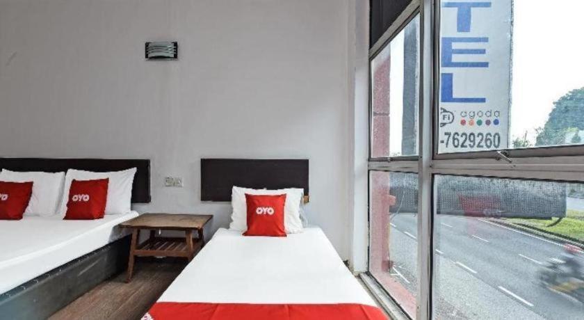 Oyo 90643 Gks Hotel Серембан  Экстерьер фото